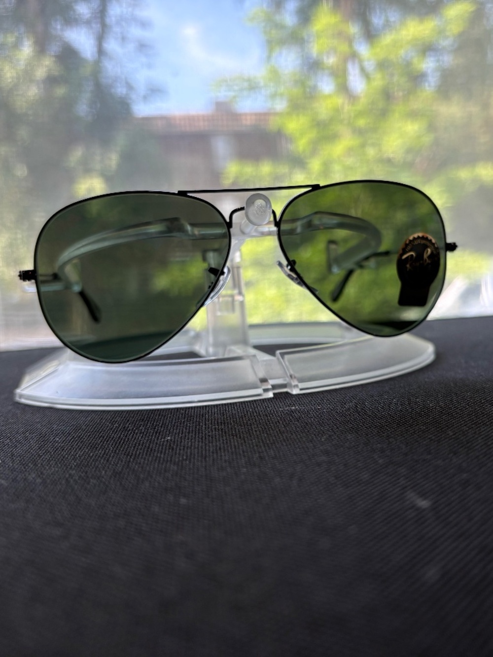 Ray-Ban Aviator Large Metal sunglasses (RB3025). Black frame/green lenses